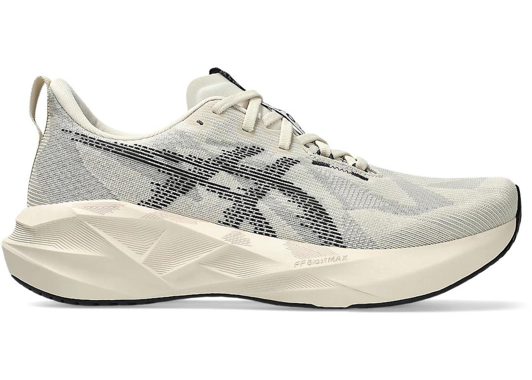 Asics Asics Novablast 5 Oatmeal Black