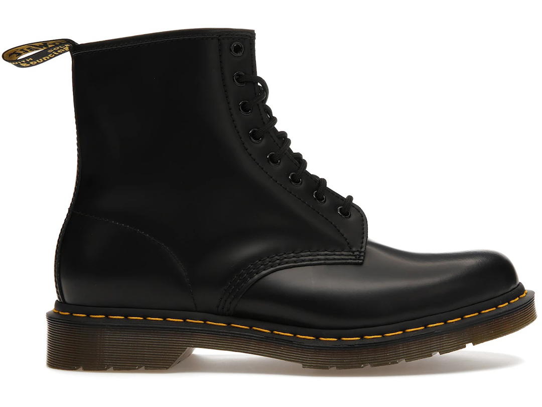 Dr. Martens Dr. Martens 1460 Smooth Leather Lace Up Boot Black