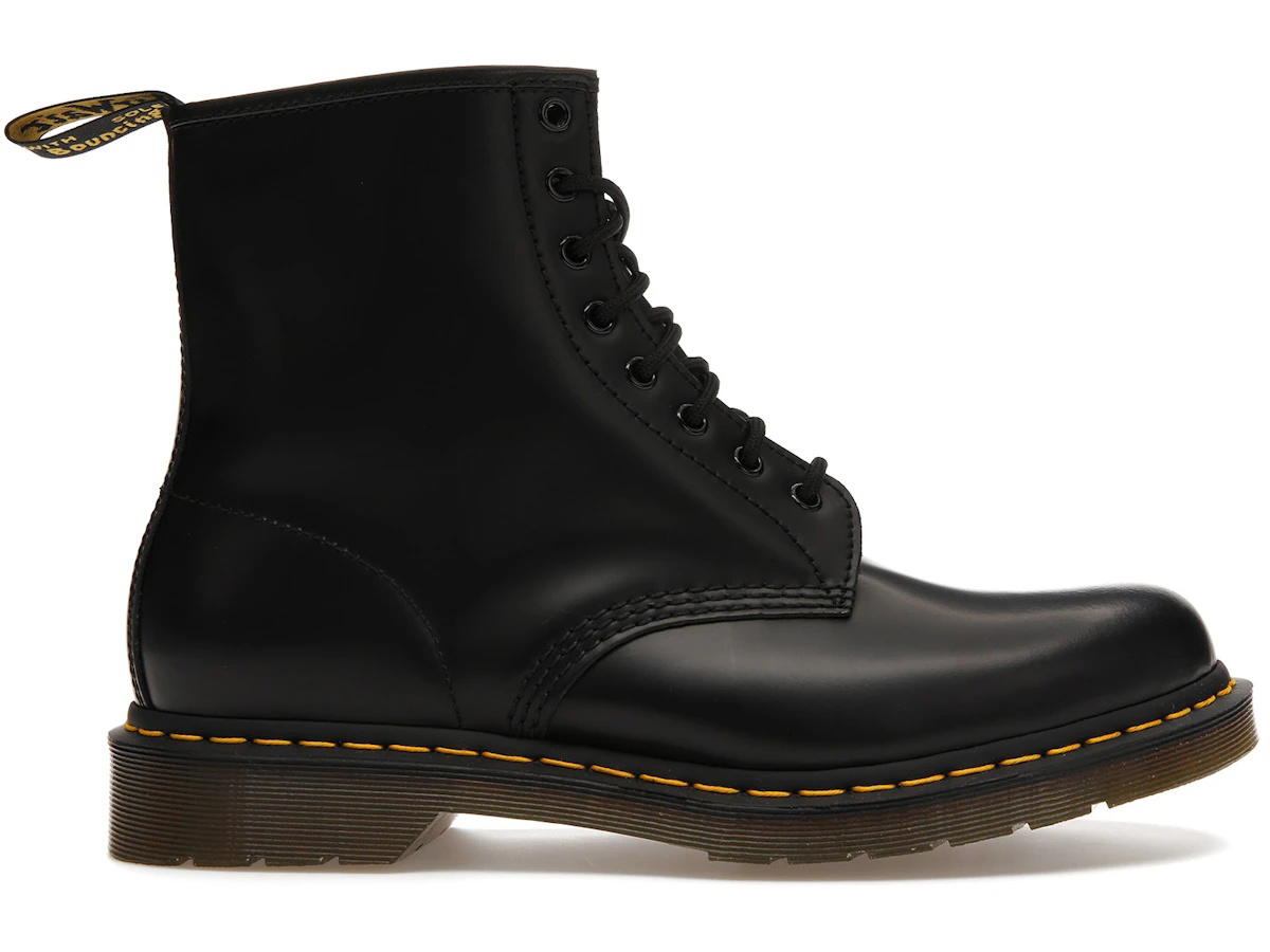 Dr. Martens Dr. Martens 1460 Smooth Leather Lace Up Boot Black
