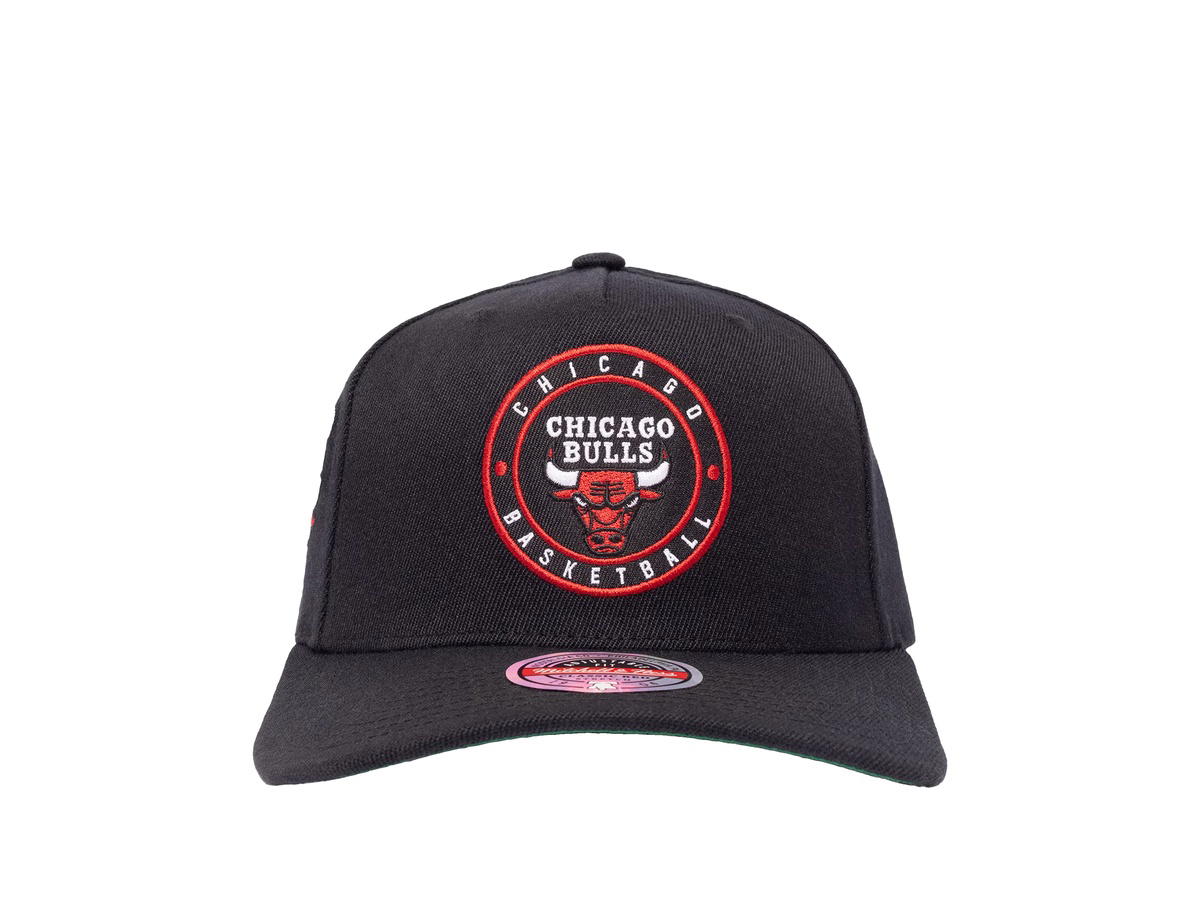 Mitchell & Ness Mitchell & Ness Chicago Bulls NBA Circle Patch Cap - Unisex