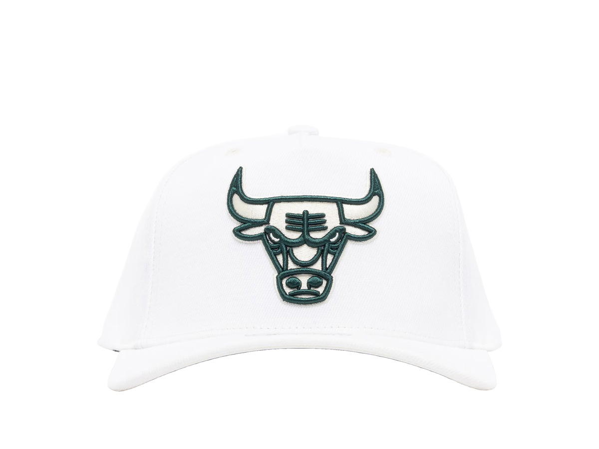 Mitchell & Ness Mitchell & Ness NBA Chicago Bulls Nothing But Net Snapback - White - Unisex
