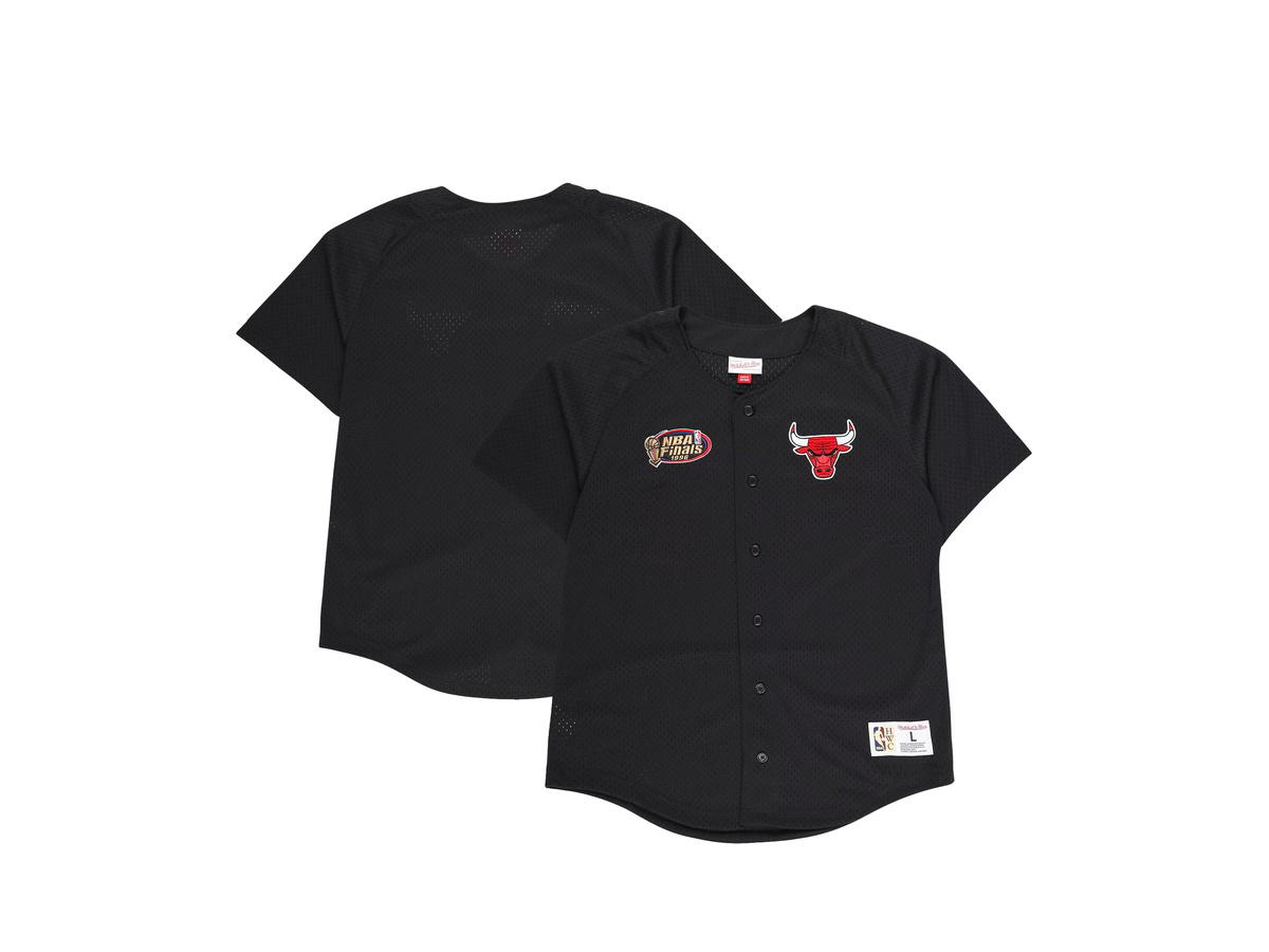 Mitchell & Ness Mitchell & Ness Chicago Bulls Mesh Button Front Shirt