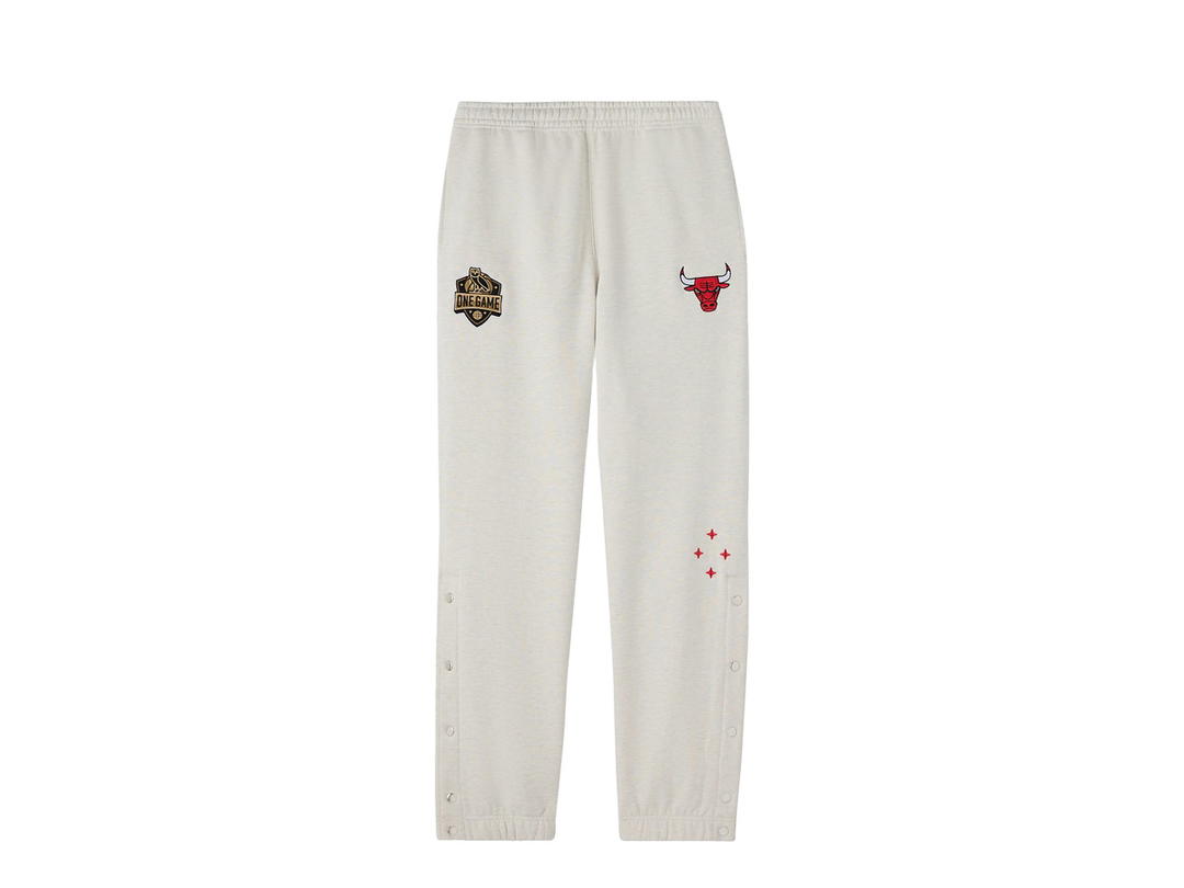OVO OVO Chicago Bulls x OVO Relaxed Fit Sweatpant - Mens