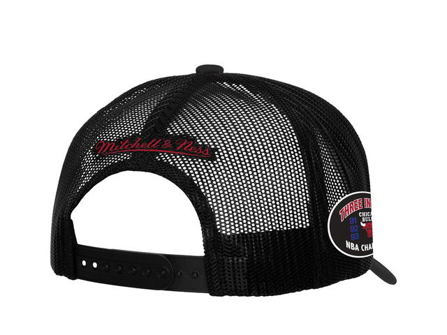 Mitchell & Ness Mitchell & Ness Chicago Bulls Team Origins Hardwood Classics Trucker - Black - view 2