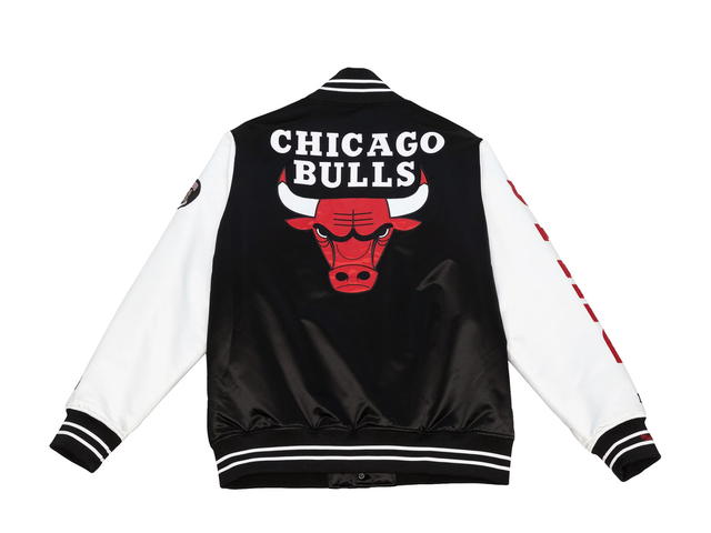 Mitchell & Ness Mitchell & Ness Chicago Bulls Team Origins Varsity Satin Jacket - Black/White - Mens - view 2