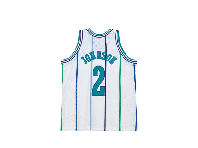 Mitchell & Ness Mitchell & Ness Charlotte Hornets Larry Johnson 1992 Authentic Jersey - White - view 2