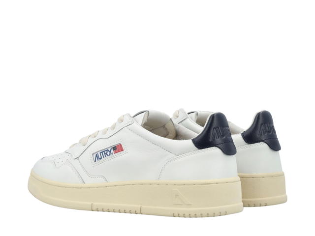 Autry Autry Medalist Low-Top Sneakers In White Leather - view 4