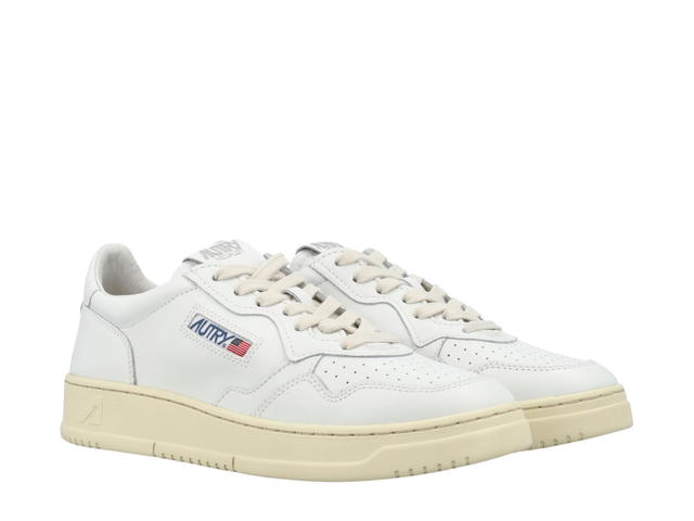 Autry Autry Medalist Low Sneakers In White Leather - view 2