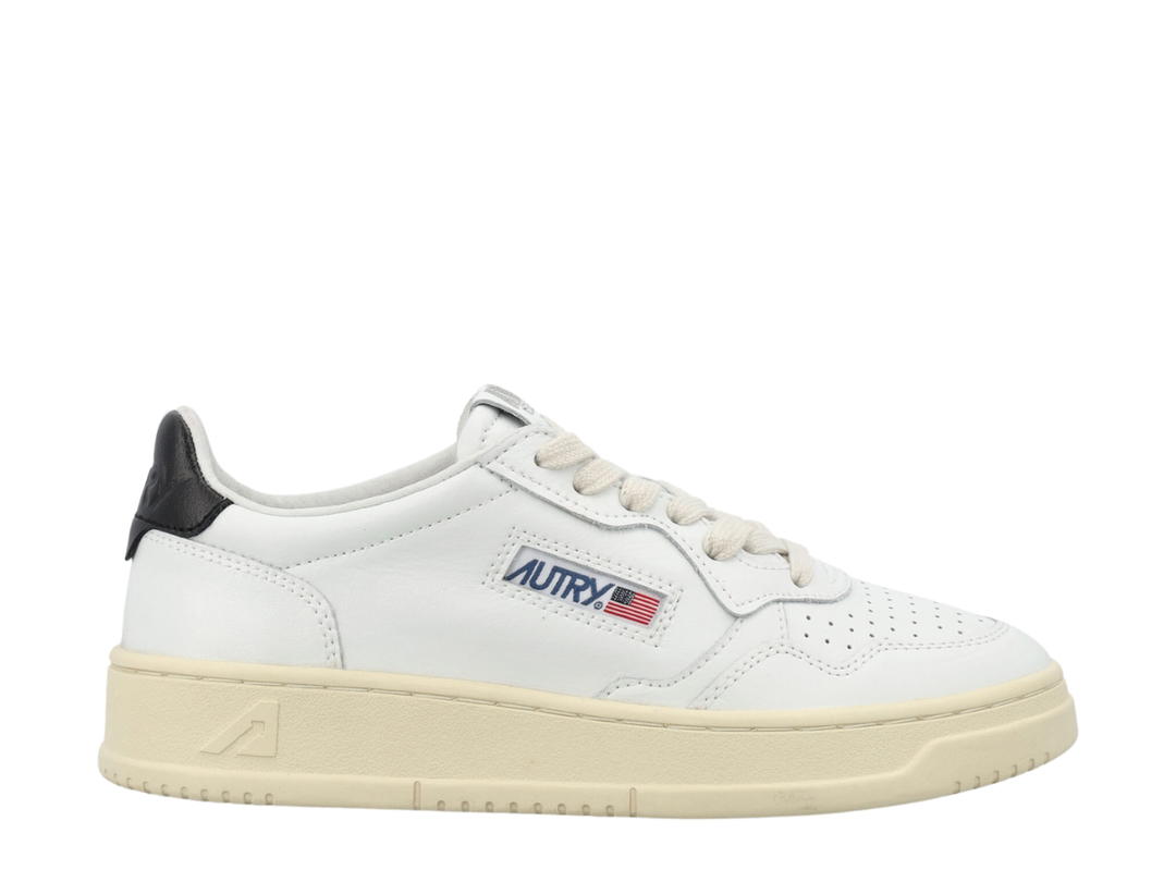 Autry Autry Medalist Low Sneakers In White And Space Leather