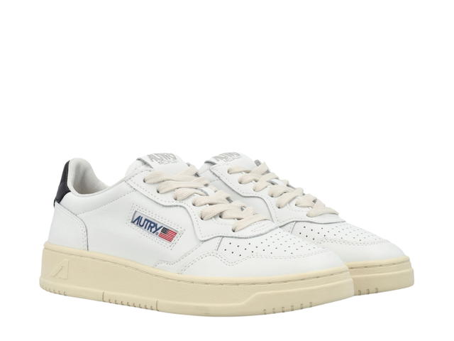 Autry Autry Medalist Low Sneakers In White And Space Leather - view 2