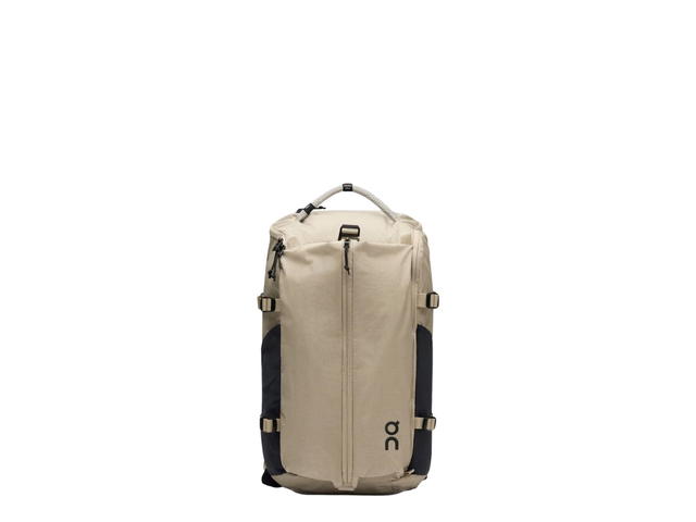 On On Speed Pack 30L Sand Black - view 1