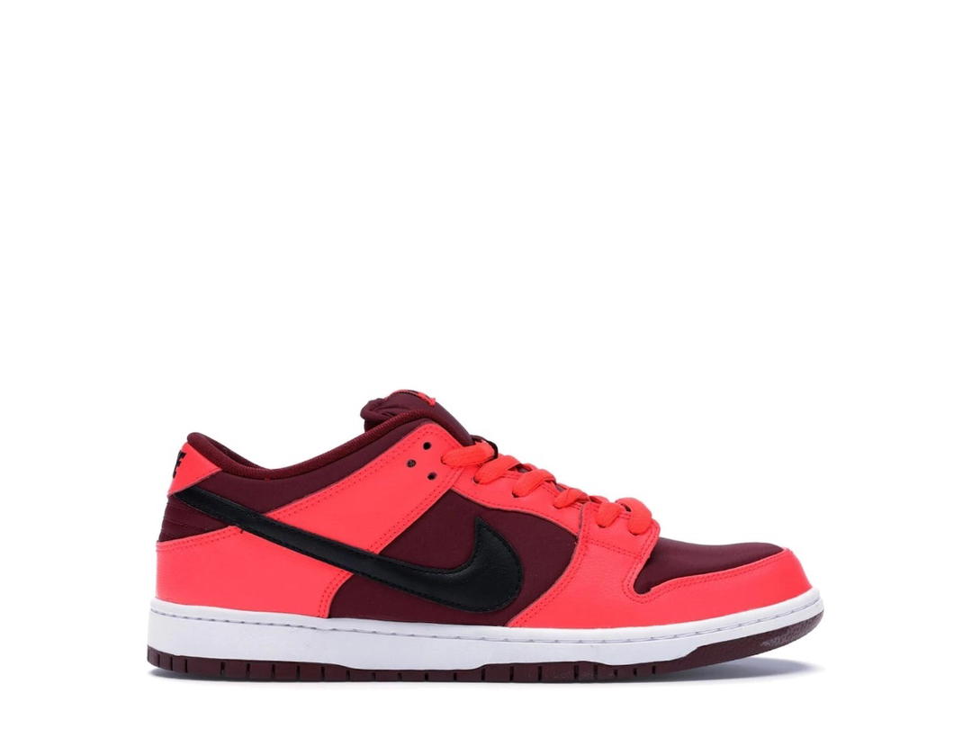 Nike Nike SB Dunk Low Laser Crimson