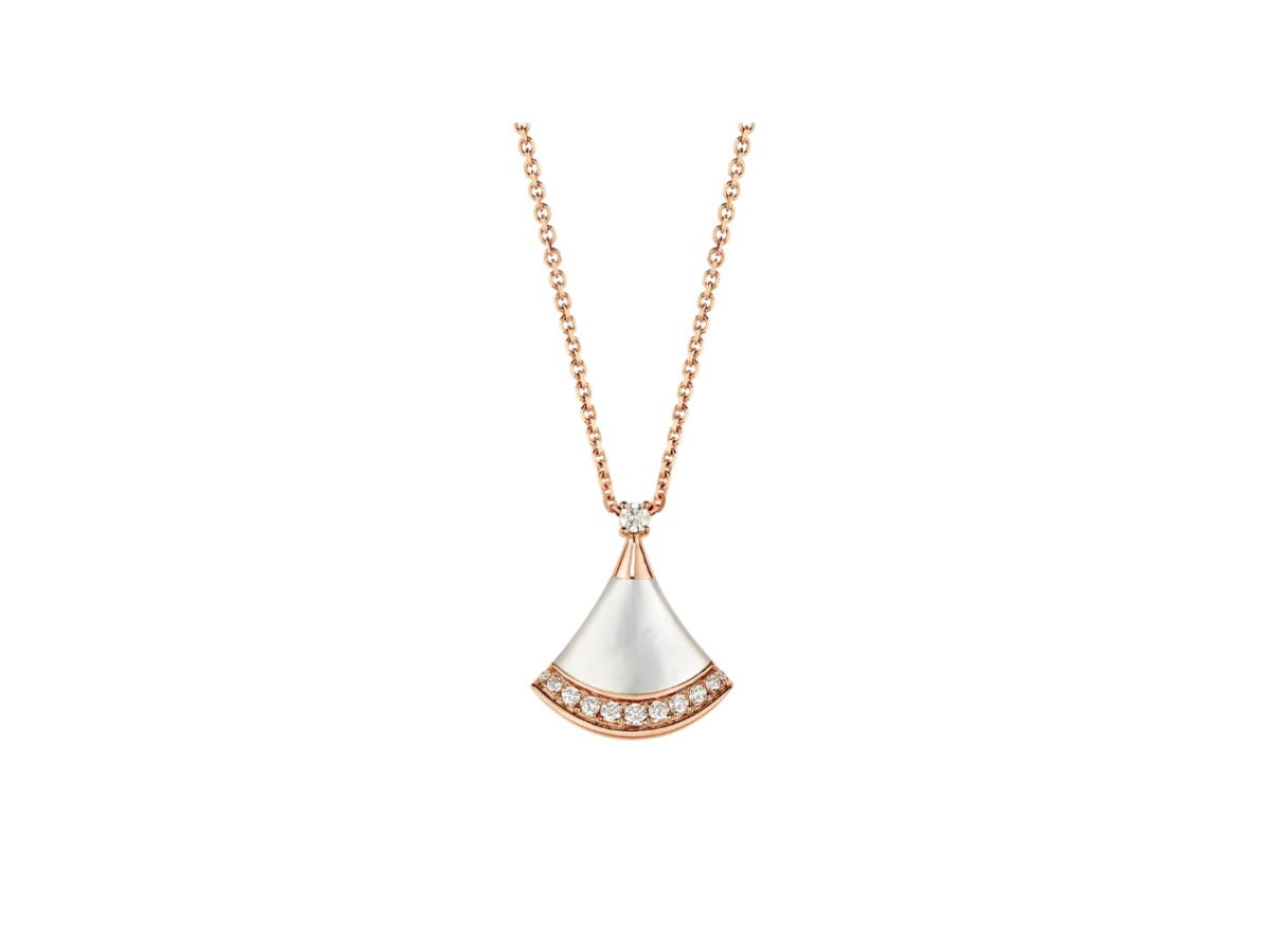 Bvlgari Bvlgari Divas’ Dream Necklace In 18 Kt Rose Gold Pendant Set With One Diamond And Mother-Of-Pearl Rose Gold