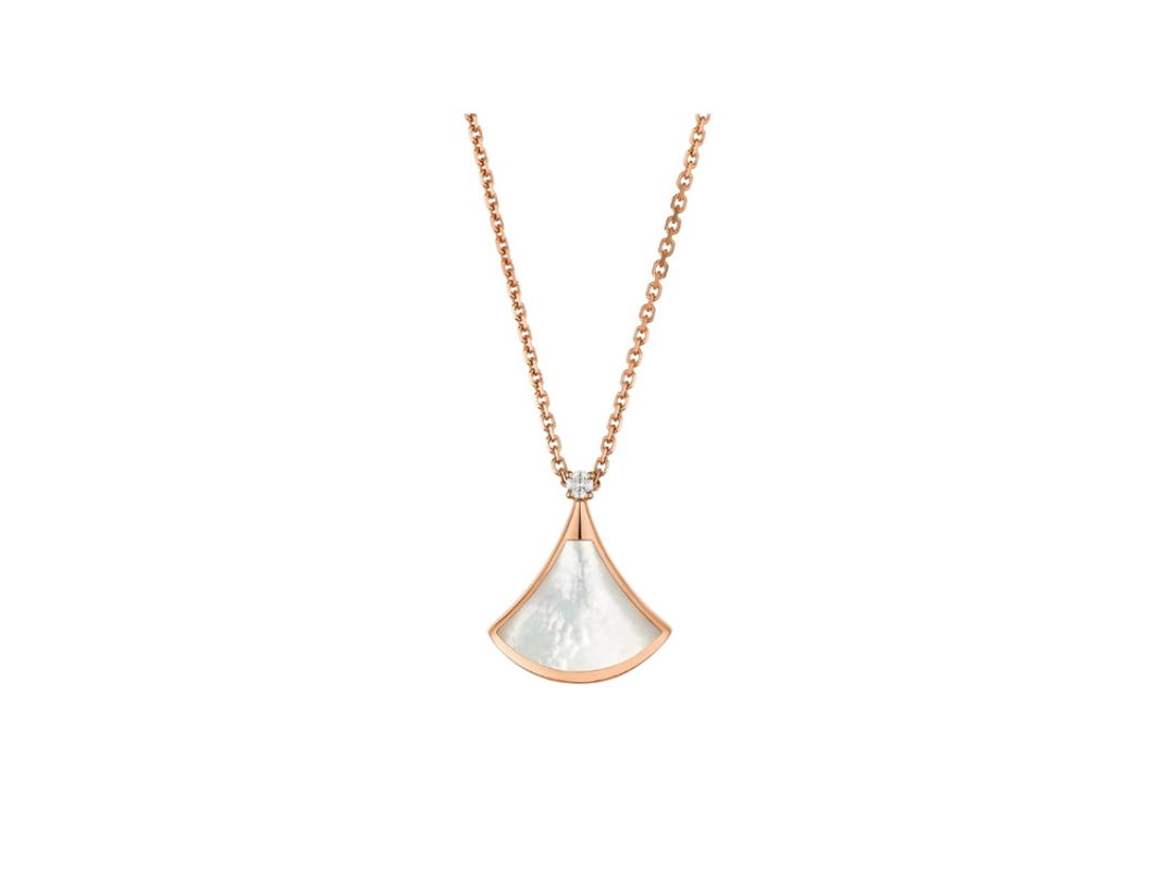 Bvlgari Bvlgari Divas’ Dream Necklace In 18 Kt Rose Gold Pendant Set With One Diamond And Mother-Of-Pearl Rose Gold