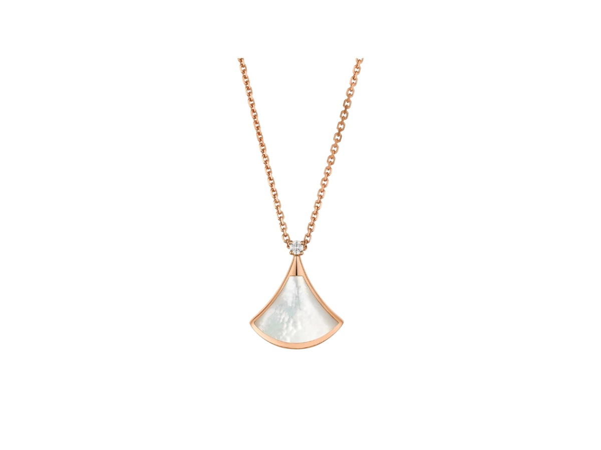 Bvlgari Bvlgari Divas’ Dream Necklace In 18 Kt Rose Gold Pendant Set With One Diamond And Mother-Of-Pearl Rose Gold