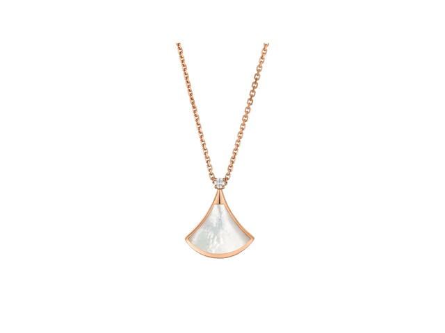 Bvlgari Bvlgari Divas’ Dream Necklace In 18 Kt Rose Gold Pendant Set With One Diamond And Mother-Of-Pearl Rose Gold - view 1