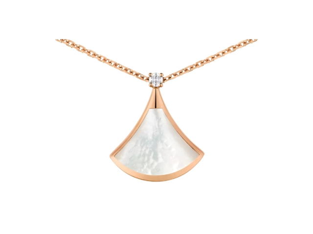 Bvlgari Bvlgari Divas’ Dream Necklace In 18 Kt Rose Gold Pendant Set With One Diamond And Mother-Of-Pearl Rose Gold - view 3