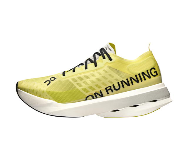 On Running On Cloudboom Strike Limelight Wolf - view 2