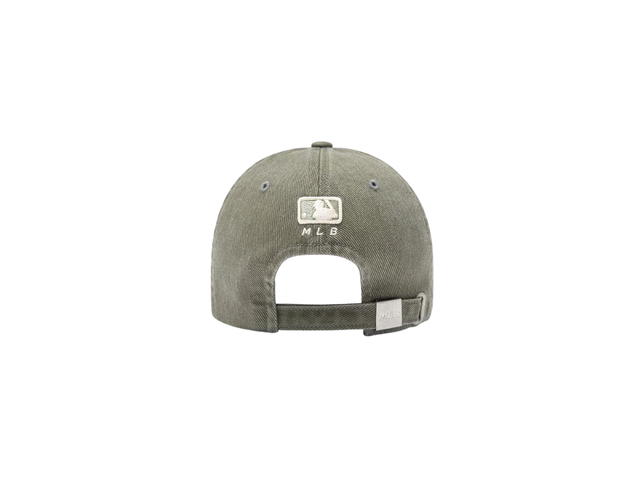 MLB MLB Basic Washed Unstructured Ball Cap New York Yankees Khaki (FW25) - view 2