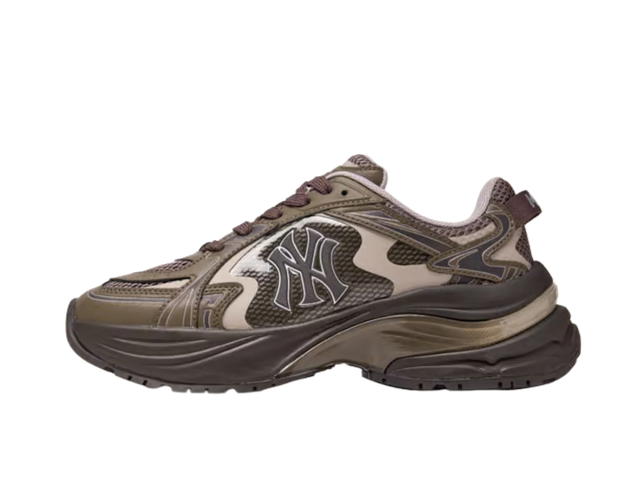 MLB MLB Curve Runner Enamel New York Yankees Brown (FW25) (Women's) - view 2