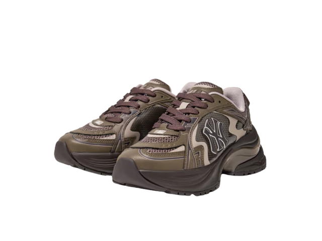 MLB MLB Curve Runner Enamel New York Yankees Brown (FW25) (Women's) - view 3