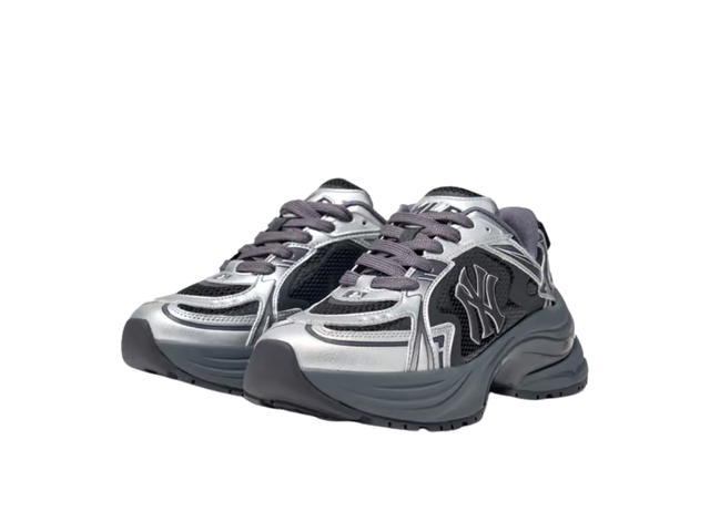 MLB MLB Curve Runner Enamel New York Yankees Silver (FW25) (Women's) - view 3
