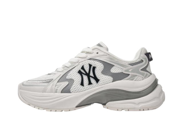 MLB MLB Curve Runner New York Yankees Whute (FW25) (Women's) - view 2