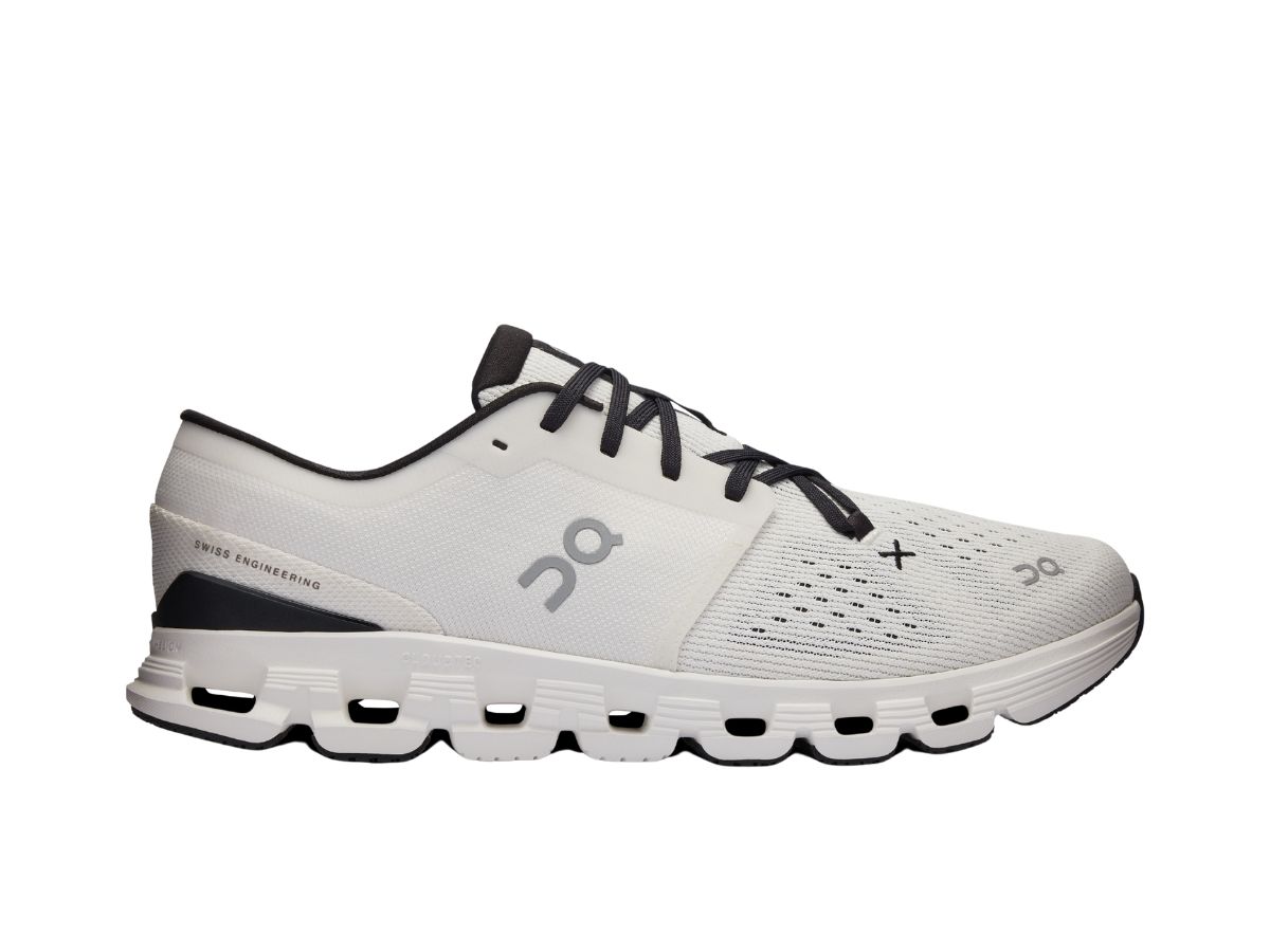 On On Cloud X 4 Ivory Black