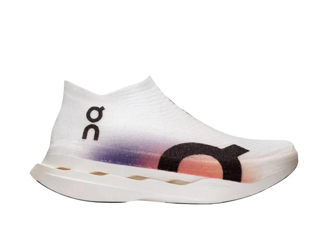 On On Cloudboom Strike LightSpray White Flame