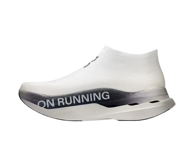 On Running On Running LightSpray Cloudboom Strike White Black - view 2