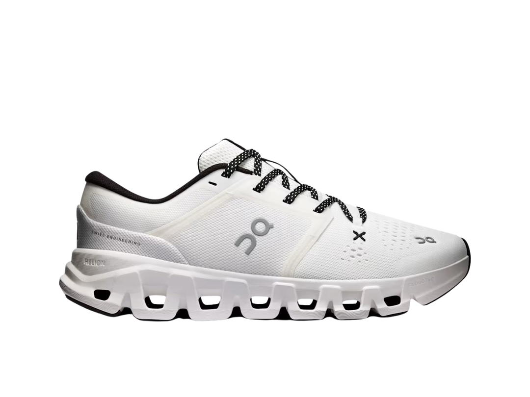 On On Cloud X 5 White Black (Women's)