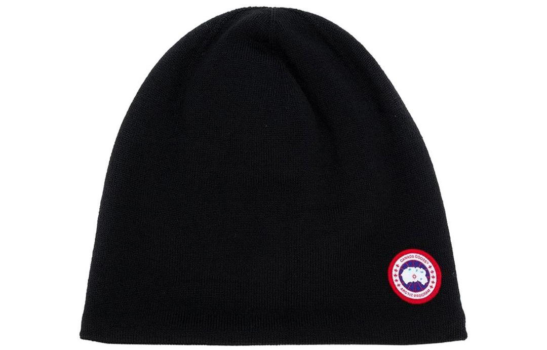 Canada Goose Canada Goose Logo Patch Knitted Beanie