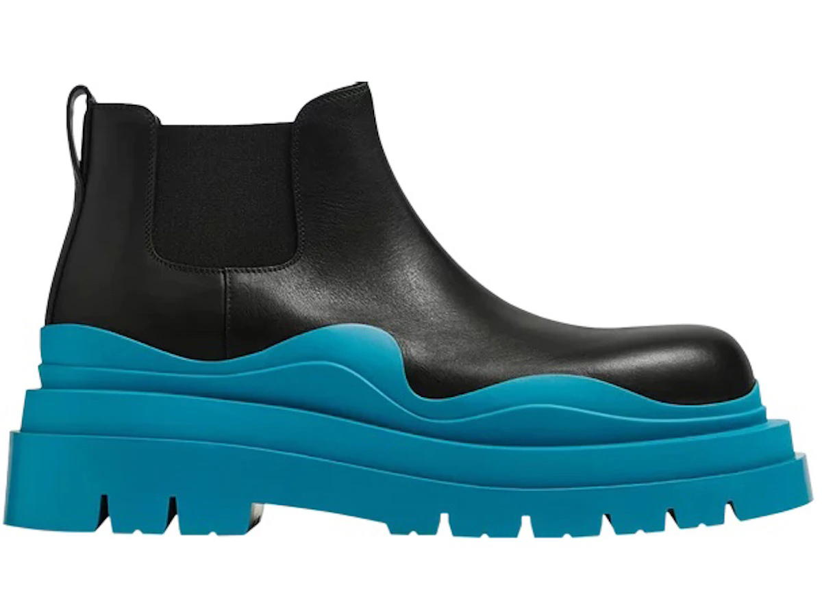 Bottega Veneta Bottega Veneta Leather Tire Chunky-Sole Ankle Chelsea Boot Black Amalfi Blue