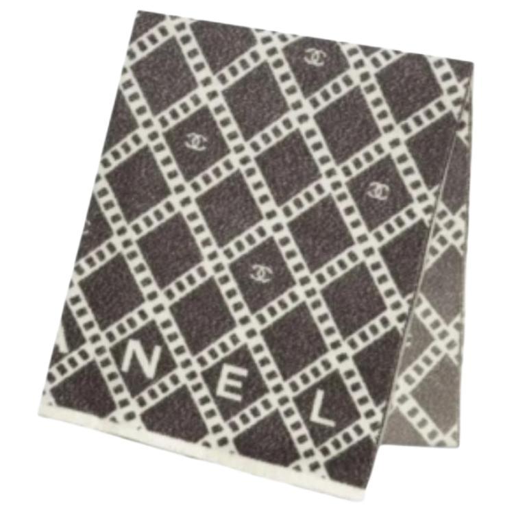 Chanel Chanel - Knit Scarves Unisex Brown