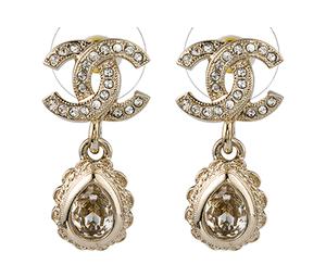 Buy Chanel 2022 Cc Logo Drop Earrings at Sasom – Authentic and Ready to Ship
