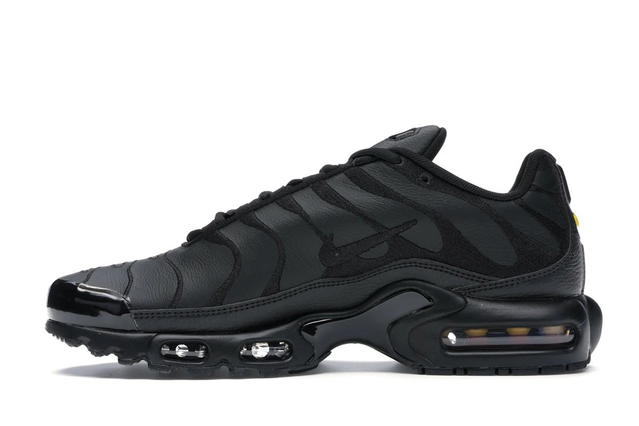 Nike Nike Air Max Plus Triple Black Leather - view 3