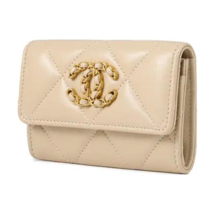 Chanel Chanel 19Bag Lambskin Card Holder Women's Beige Yellow