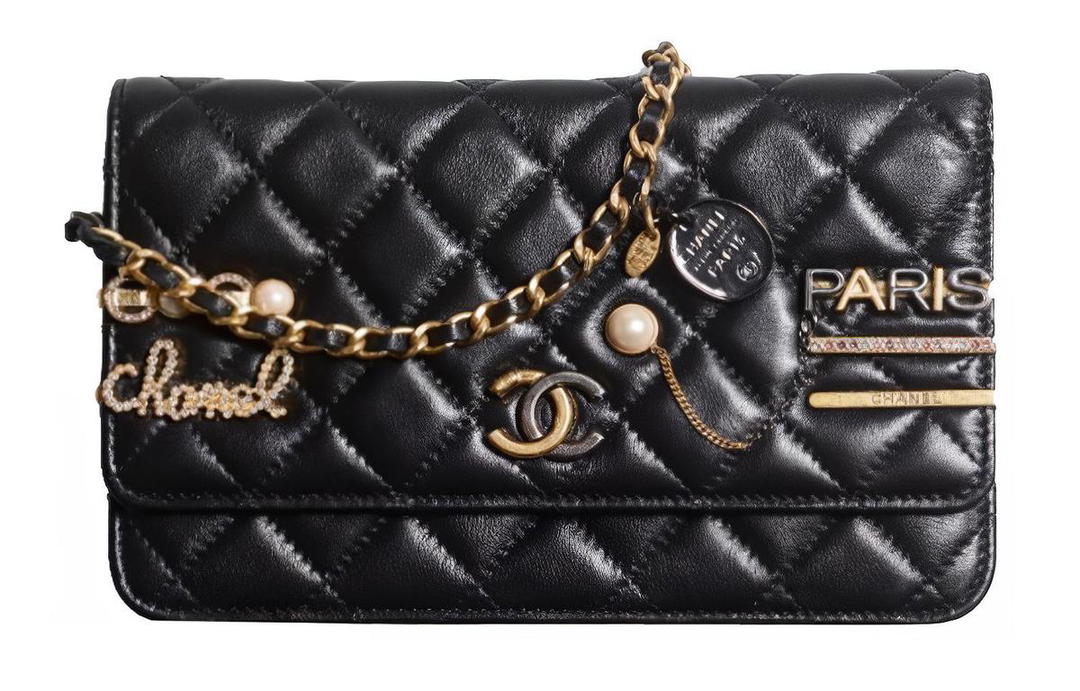 Chanel Chanel Crossbody Bags