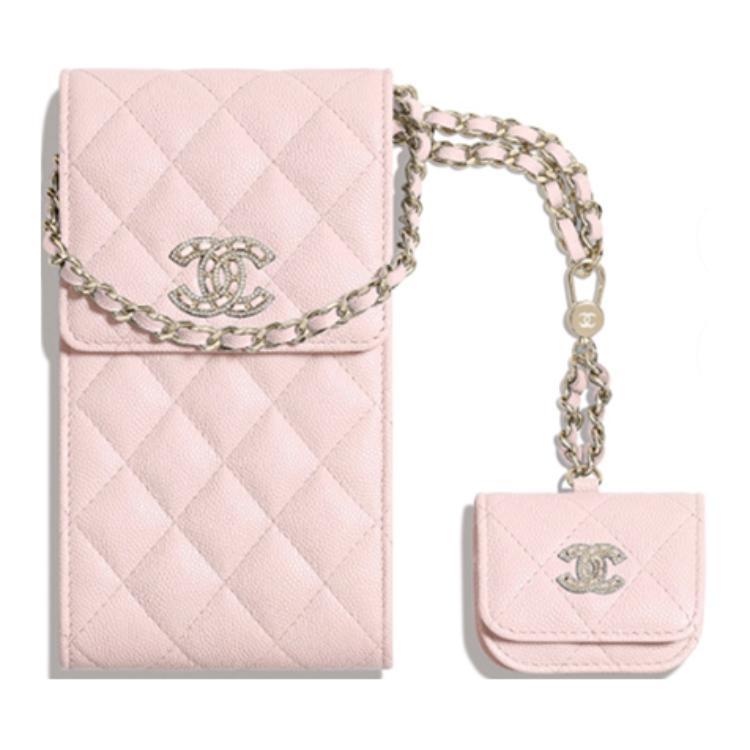 Chanel Chanel Calfskin AirPods Pro Case Necklace Pouch Shoulder Bag Crossbody Bag Cell Phone Pouch Women's Pink