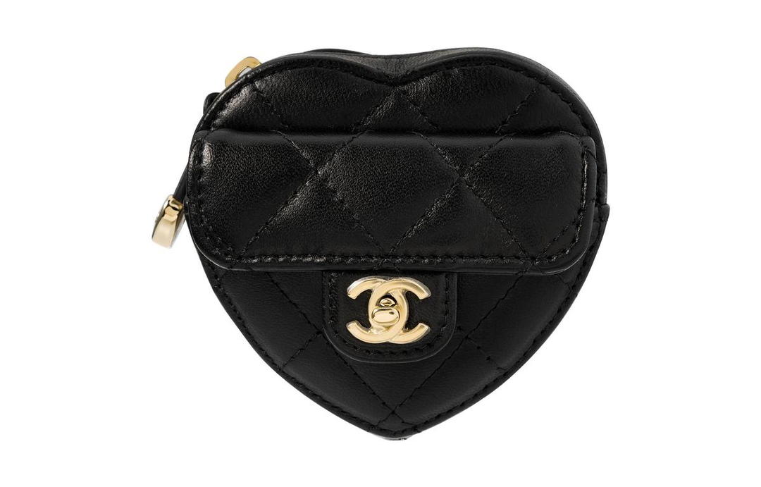Chanel Chanel 22SS Lambskin Heart Shaped Bag Clutch Coin Purse Wrist Bag Women's Black