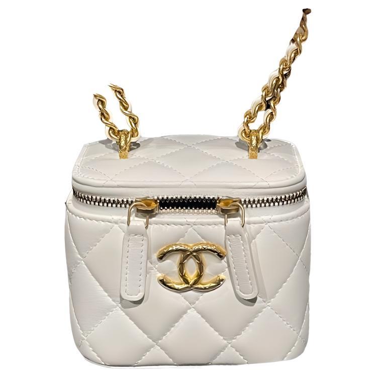 Chanel Chanel 23C Early Spring Lambskin Box Bag With Mirror Makeup Bag Shoulder Bag Crossbody Bag Women's White
