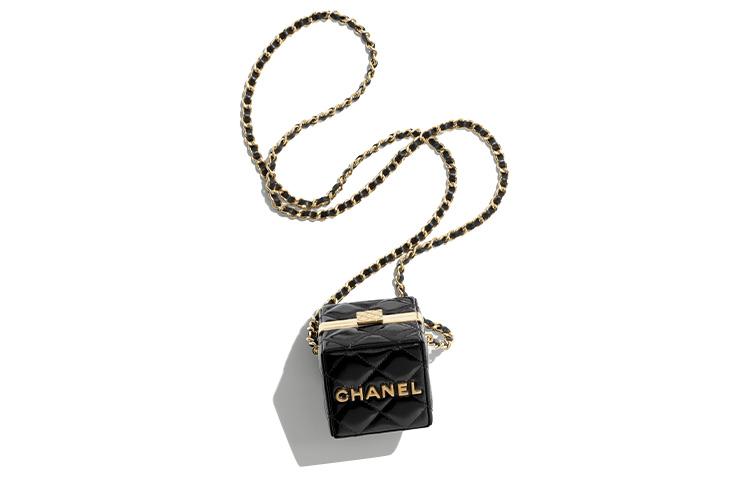 Chanel Chanel Lambskin Patent Leather One Shoulder Crossbody Clutches Women's Black