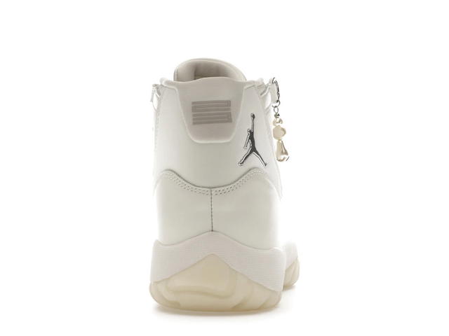 Jordan Jordan 11 Retro Grand Finale (Women's) - view 4