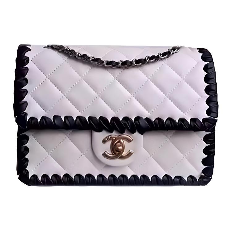 Chanel Chanel 22c Early Spring Sheepskin Gold Coin Tofu Bag Crossbody Bag Shoulder Bag Medium Size Women's White