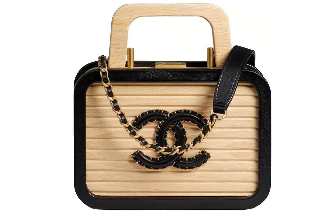 Chanel Chanel With Sheepskin Coin Purse Storage Box Unisex Black With Beige