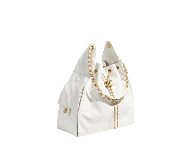 Chanel Chanel 25 Medium Bag In White Grained Calfskin With Gold-Tone Metal - view 2