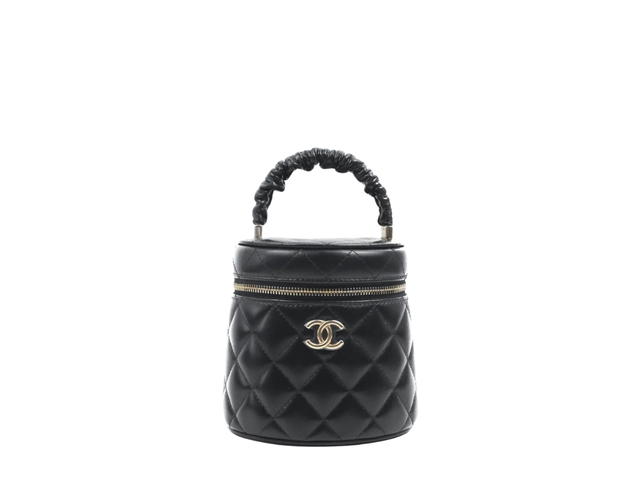 Chanel Chanel Vanity Case Small 22S In Shiny Lambskin With Gold Hardware Black - view 1