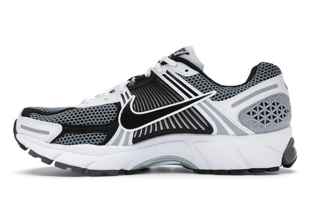 Nike Nike Zoom Vomero 5 Dark Grey Black White - view 3