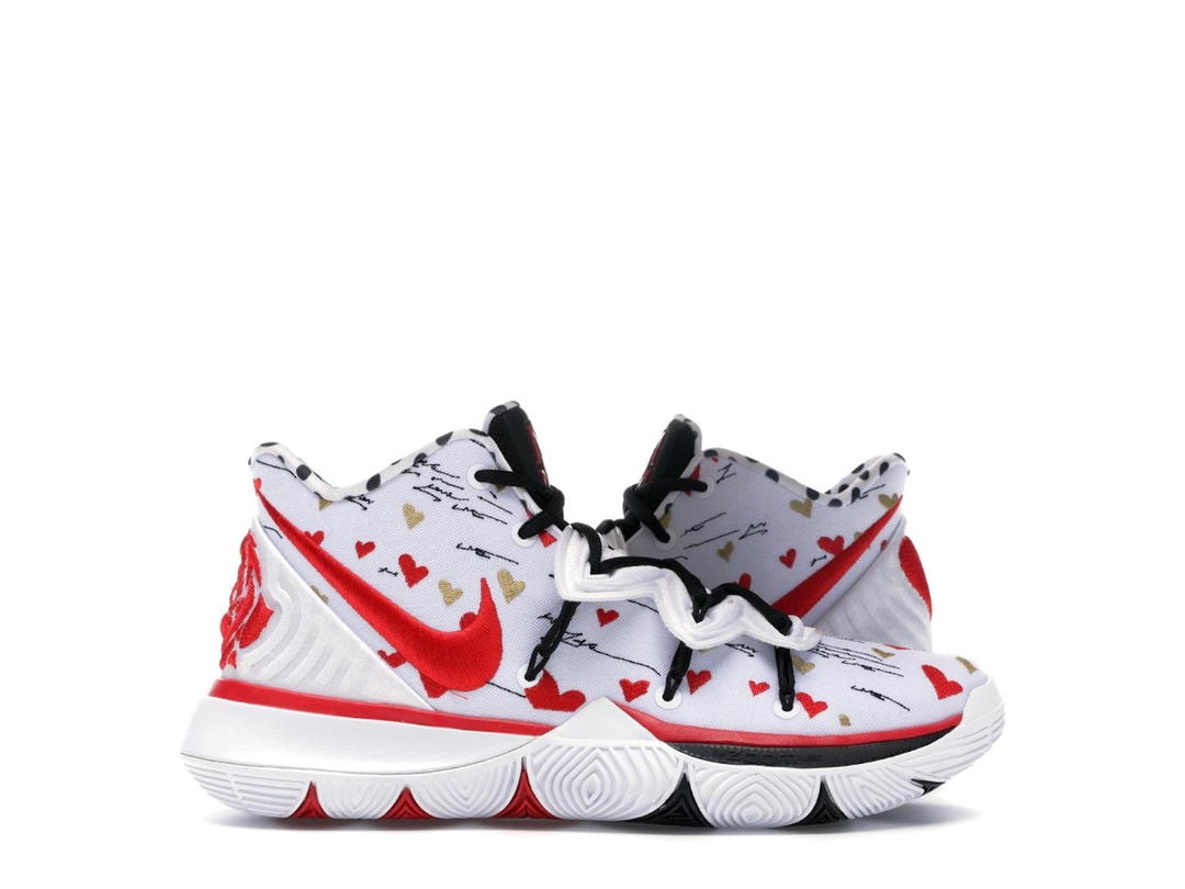 Nike Nike Kyrie 5 Sneaker Room Mom White