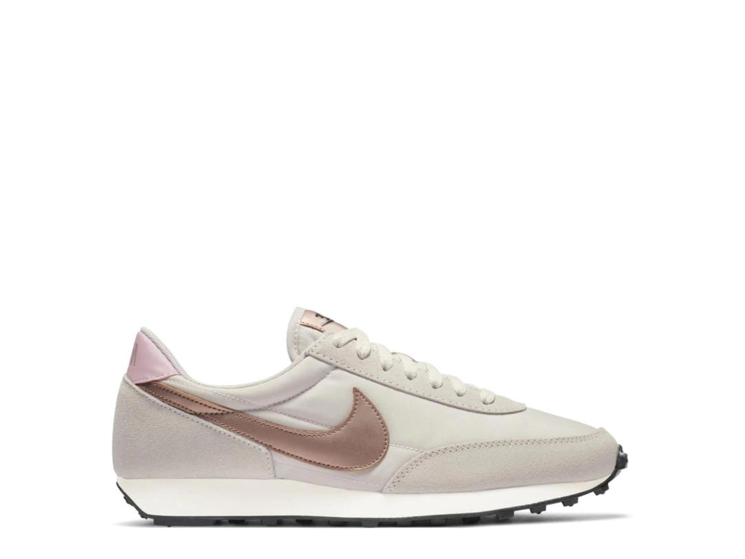 Nike Nike DBreak-Type Light Orewood (Women's)